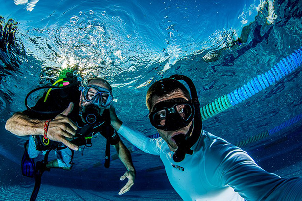 perfect underwater selfie